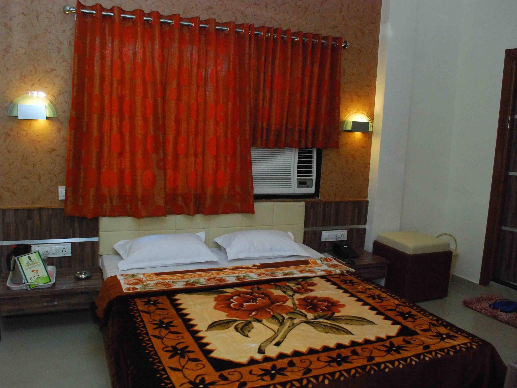 Oyo Flagship 19003 Hotel Rudra Mahal Ahmadábád Kültér fotó