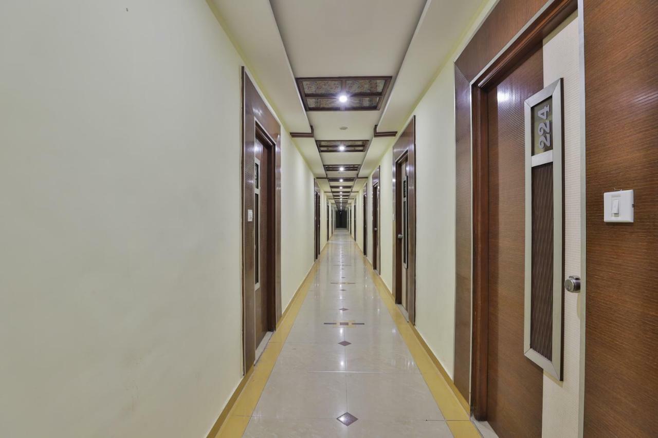 Oyo Flagship 19003 Hotel Rudra Mahal Ahmadábád Kültér fotó