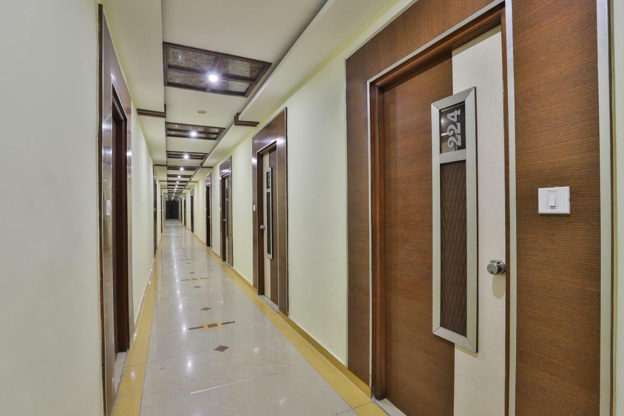 Oyo Flagship 19003 Hotel Rudra Mahal Ahmadábád Kültér fotó